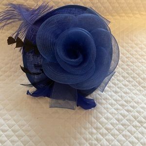 S15 Fascinator Hat for Women Feather Blue Easter/Wedding